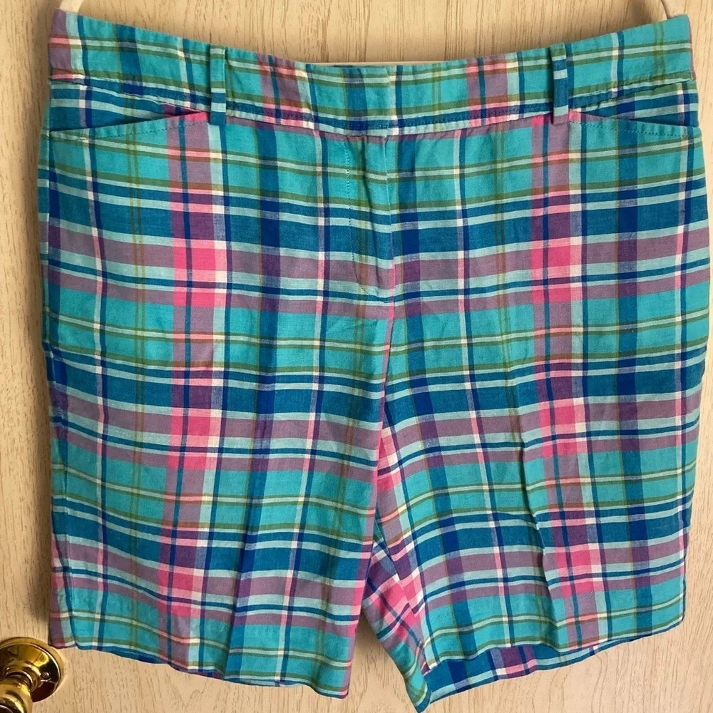 🩵 Talbots Plaid Perfect Short Sz 12 P 9” inseam